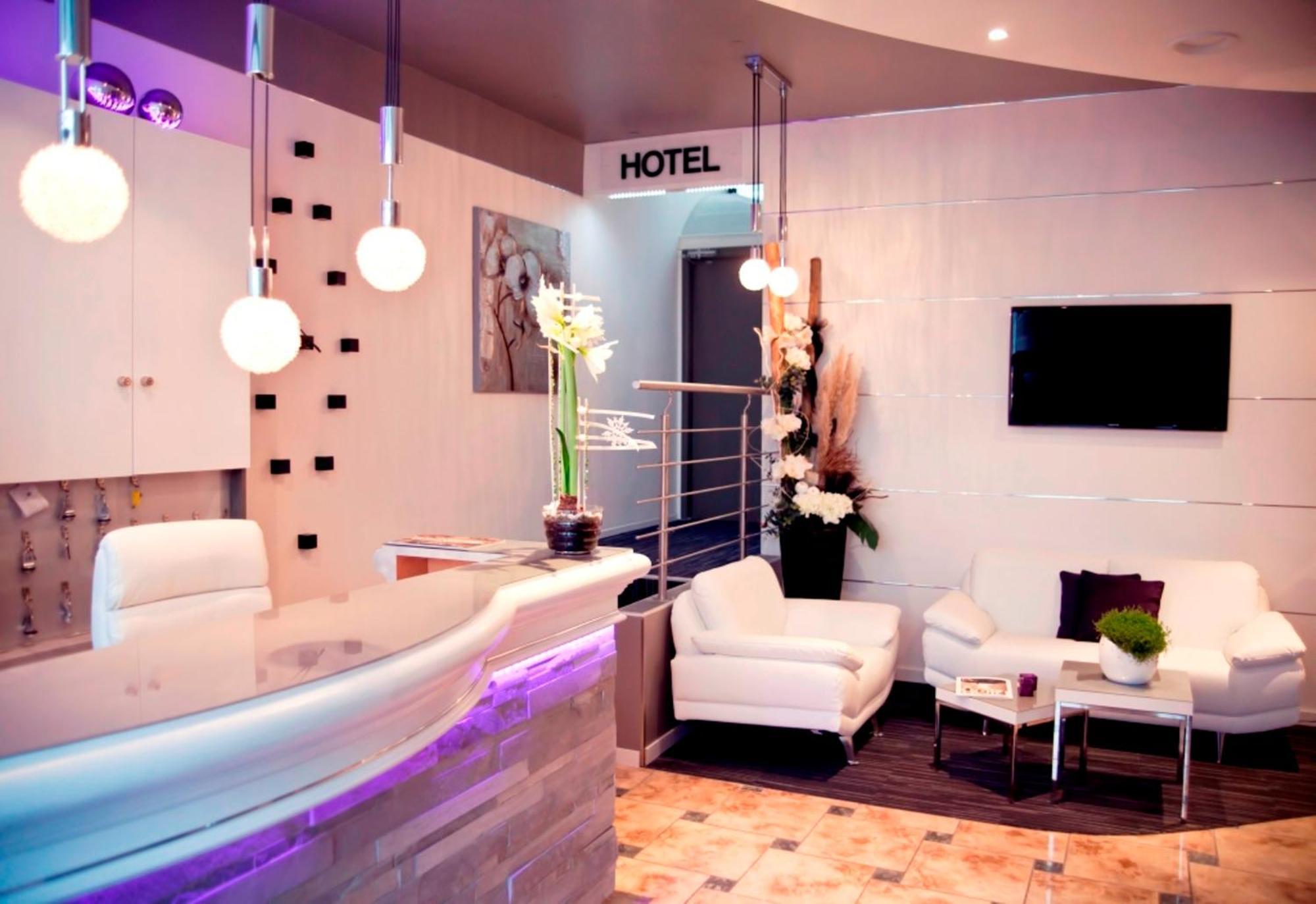 Dm Hotel フォルバック エクステリア 写真